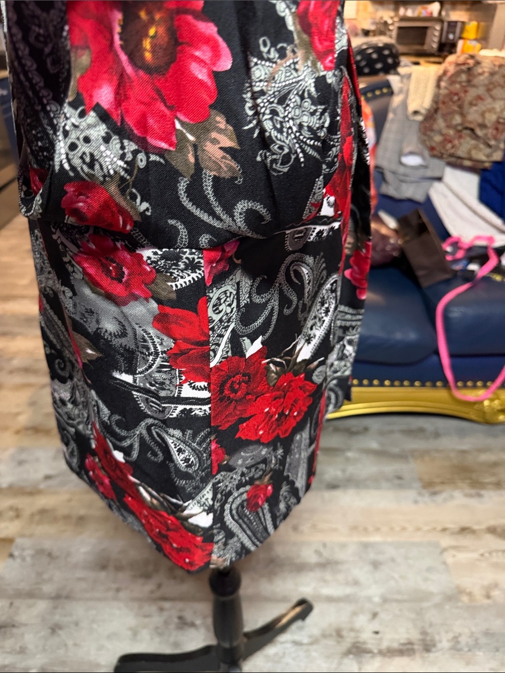 Women’s Kim Rogers Black Floral Blazer Jacket with Red Rose Print - Picture 8 of 12